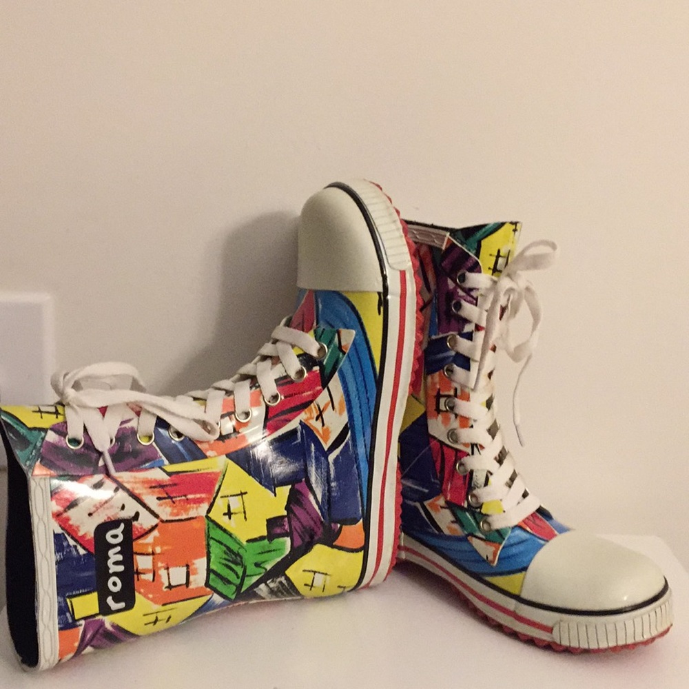 EUC Roma multi color rain boot Sz 5 1/2